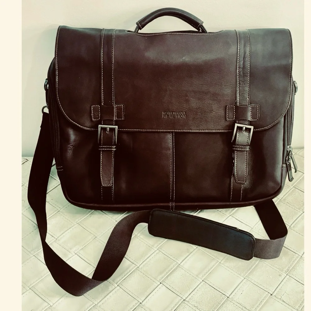 Kenneth Cole Reaction Genuine Brown Leather Business Portfolio Messenger Bag